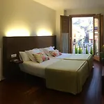 Plaza Mayor فيلافرانكا ديل بيرزو