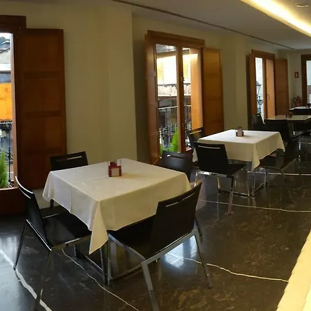 Hotel Plaza Mayor 3*