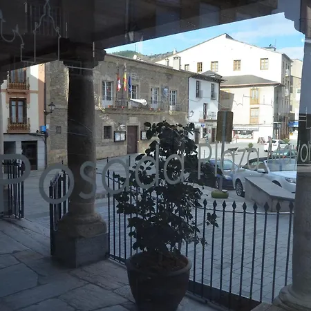 Hotel Plaza Mayor 3*