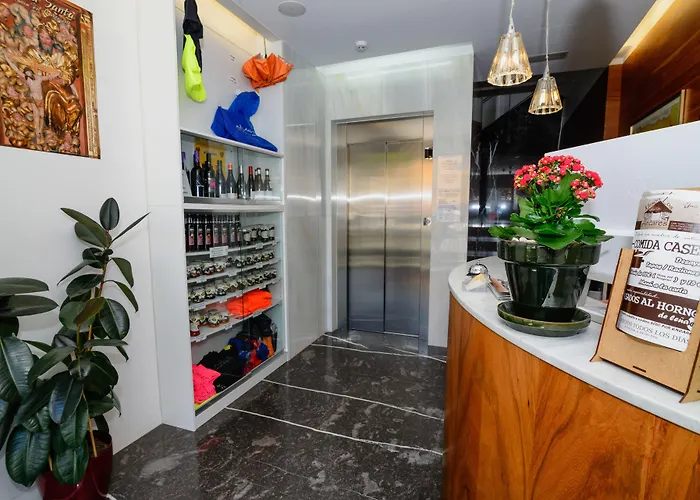 Plaza Mayor Отель